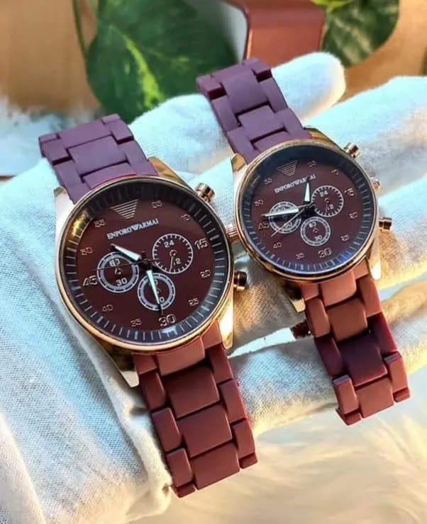Couple's Round Analogue Watch
