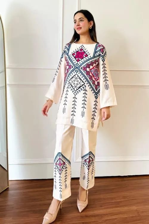 2 Pcs Women's Unstitched Printed Suit