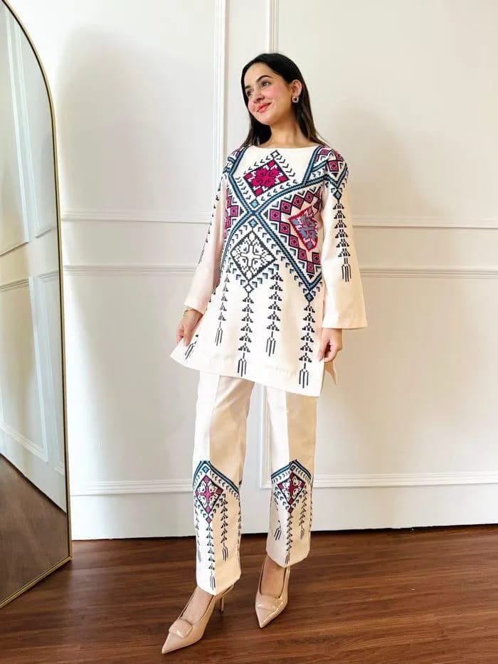 2 Pcs Women's Unstitched Printed Suit