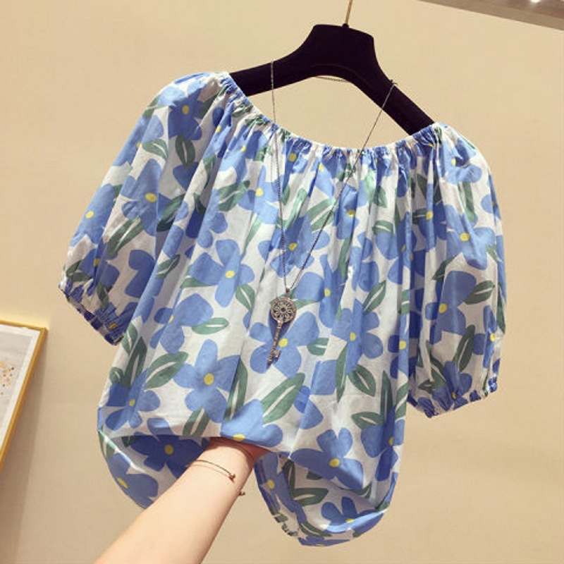 Belly-Covering Style T-Shirt